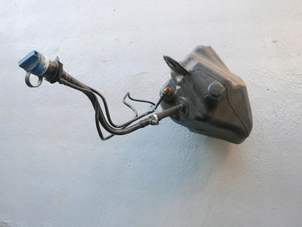 Купити Bmw x5 f15 x6 f16 дизель bak бак рідина adblue 7295653