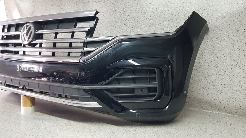 Vw touareg 3 3 r-line 2019 - бампер передок  9228 Доставка