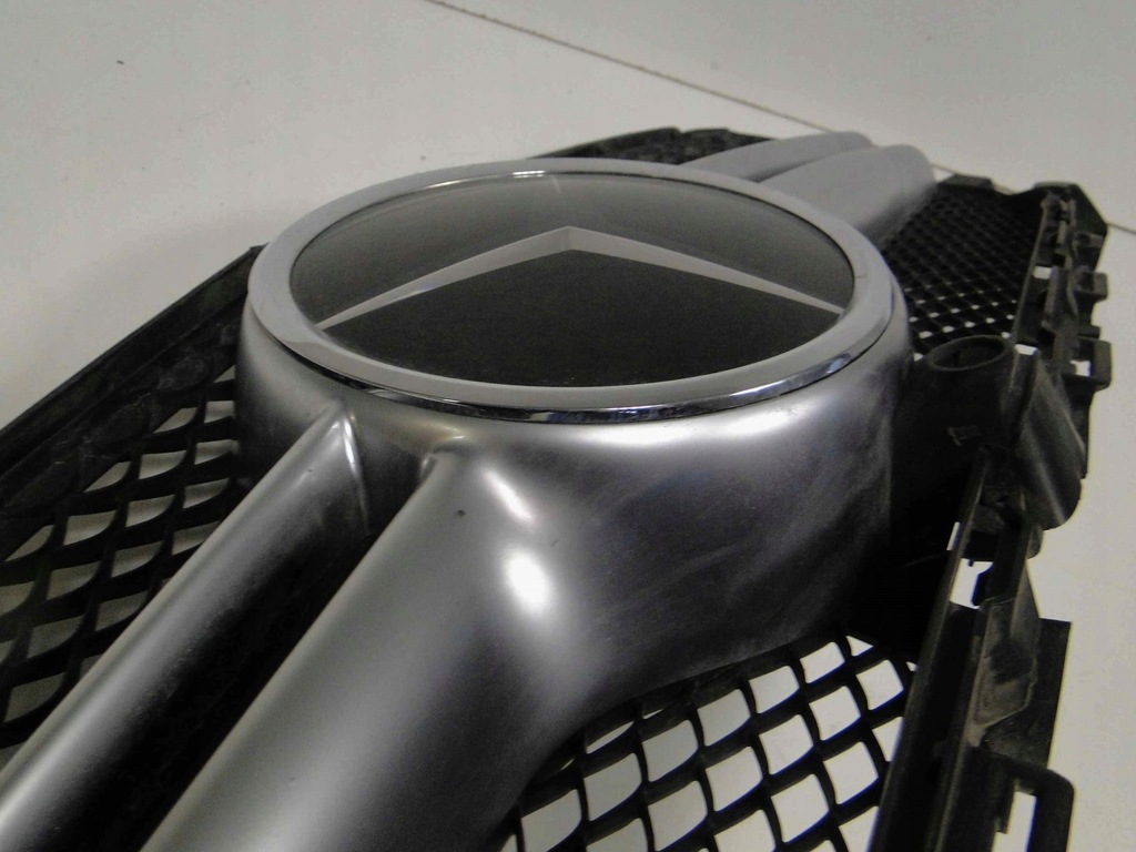 фото №8, Mercedes c w205 205 решётка радиатора решётка радиатора 63 amg камера