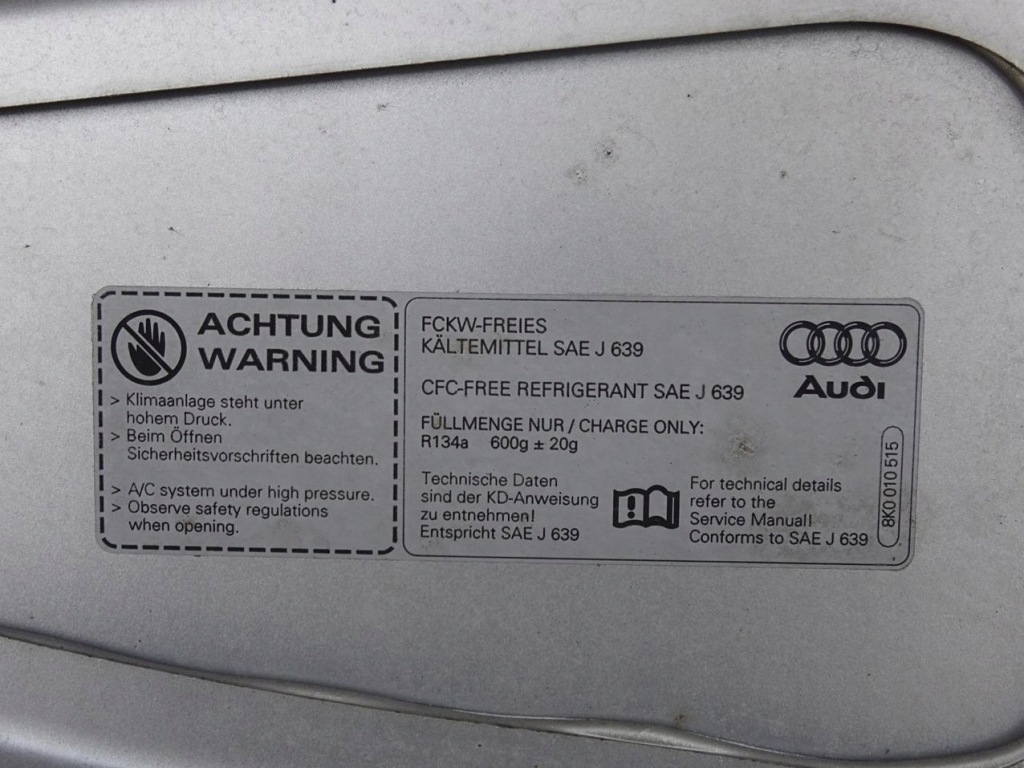 Audi a5 8t 07-11 капот кришка двигуна оригінал oem lx7w Доставка