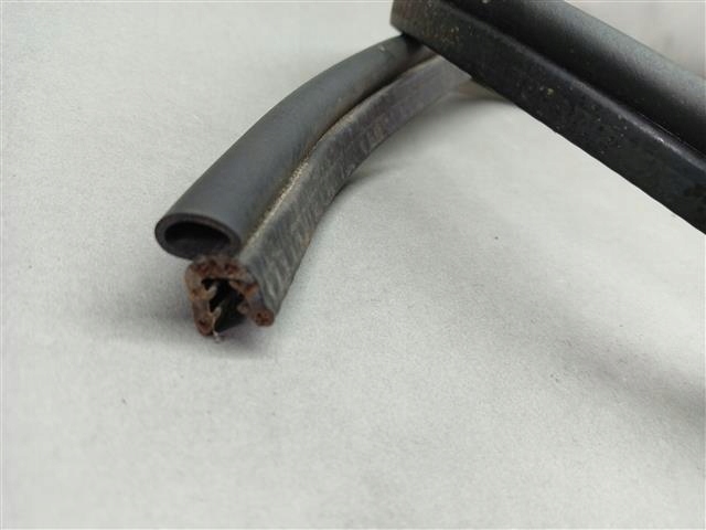 фото №9, Гумка прокладка жабо suzuki swift mk7 2010-