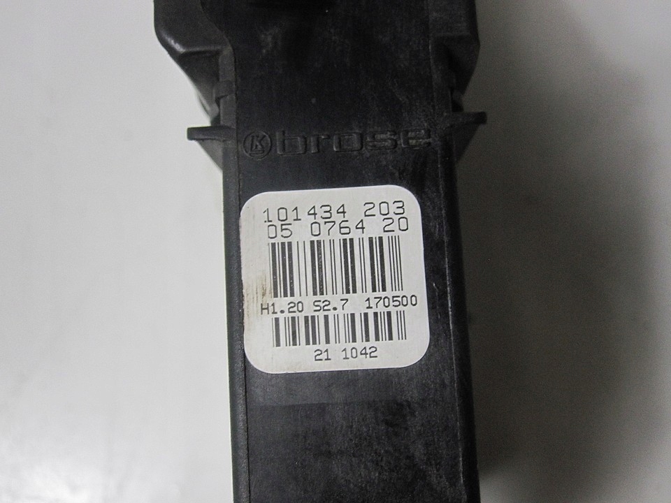 фото №9, Моторчик стекло передний правый vw passat b5 00r