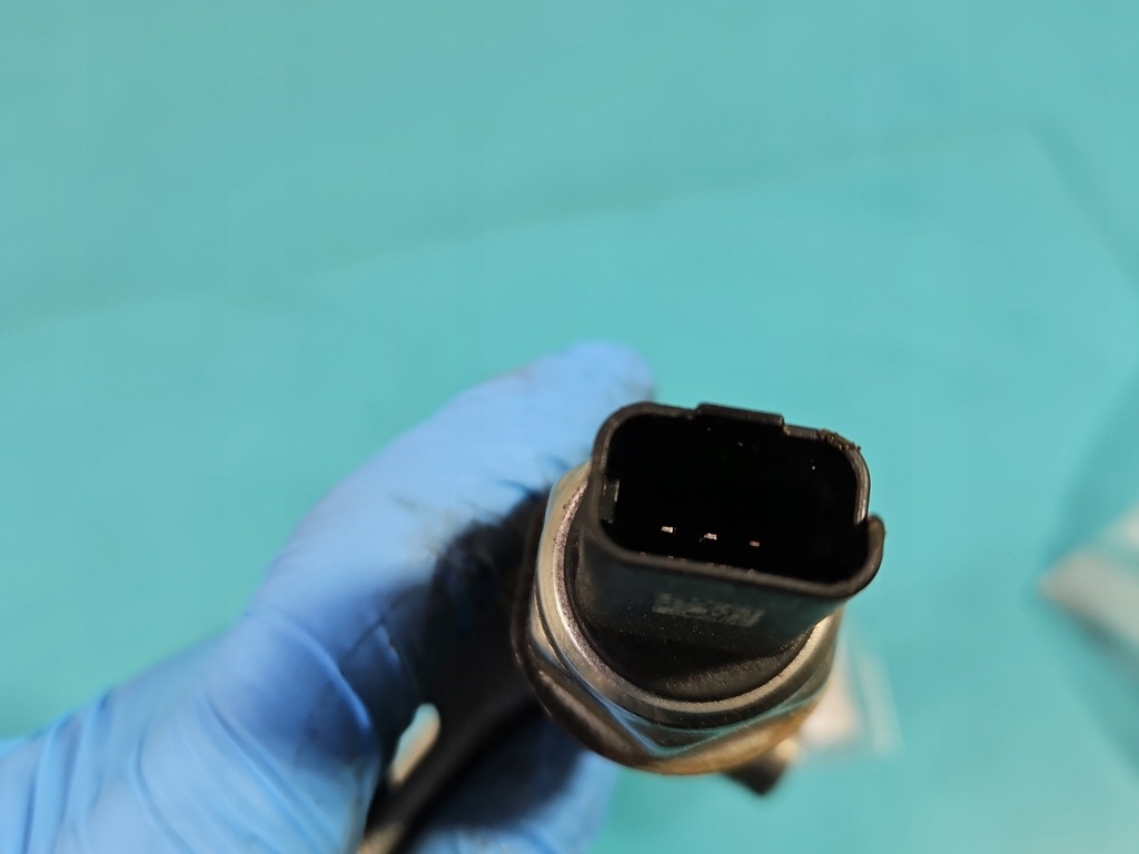 фото №9, Молдинг впрыскная датчик peugeot 2008 i 1.2 thp