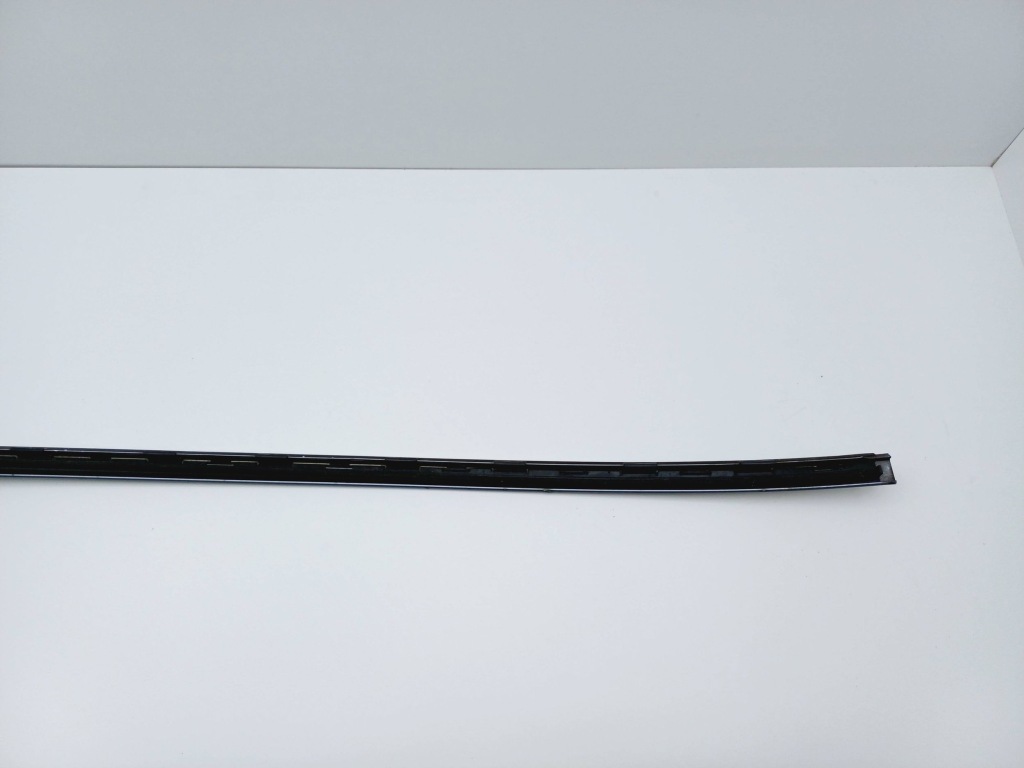 Купить Молдинг стекло лобовое левый перед opel signum lak.z163 000076556 nr205