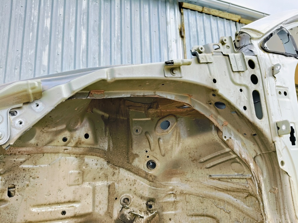 фото №4, Vw golf viii variant 1.5 e-tsi 110kw 2021 r четверть левая перед la7w