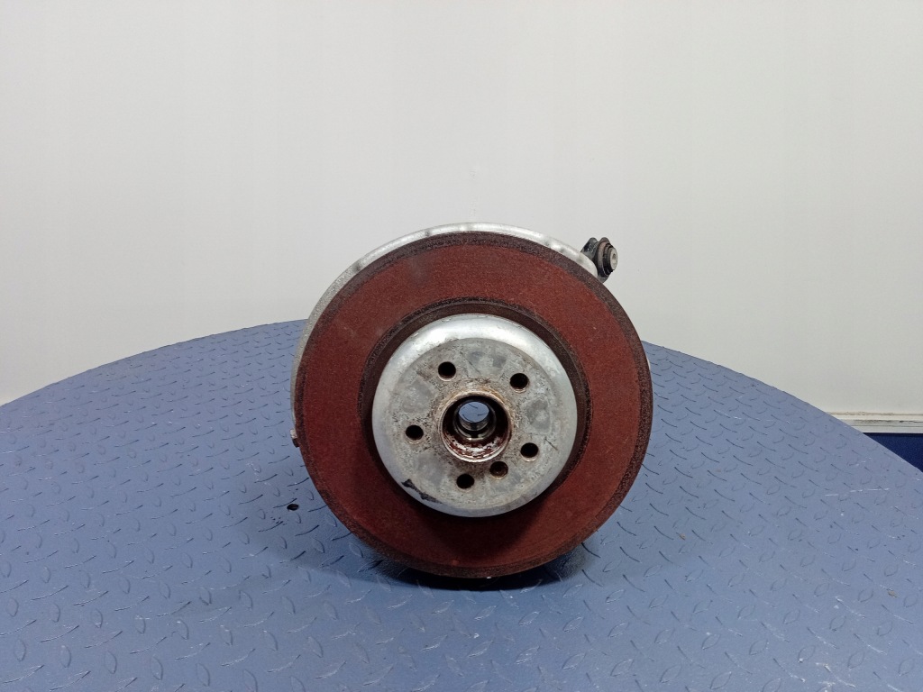 фото №1, Bmw 7 g11 g12 поворотный кулак правая задняя ступица