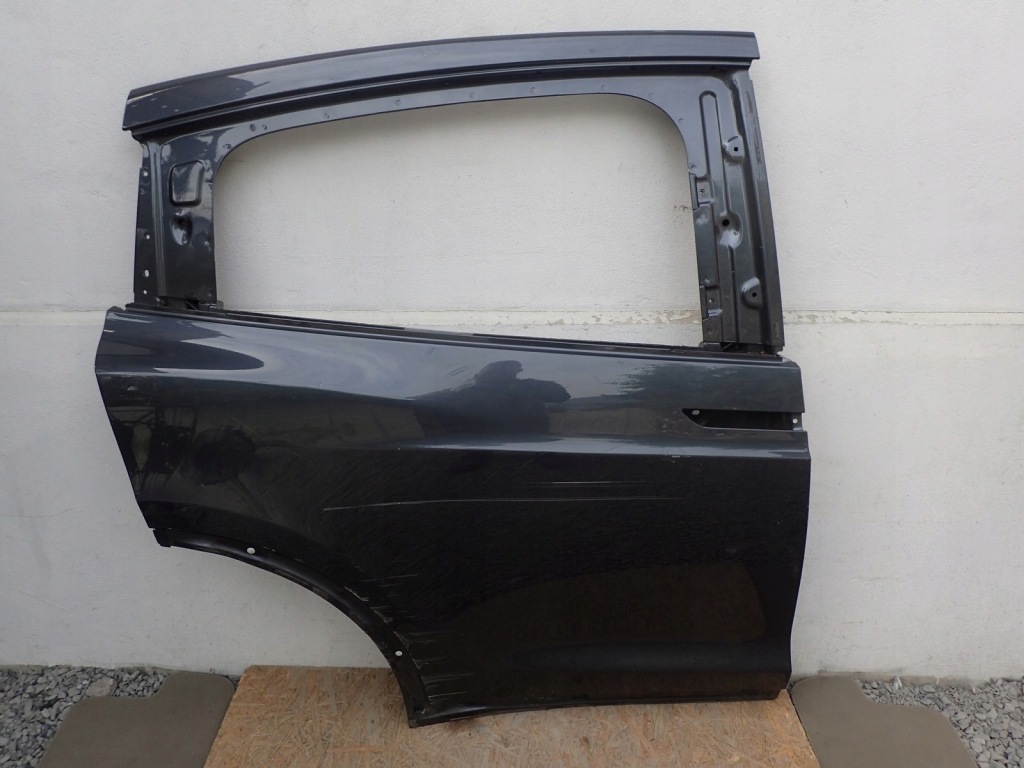 Купити Дверей праве  задні правий задні tesla model x 2016-