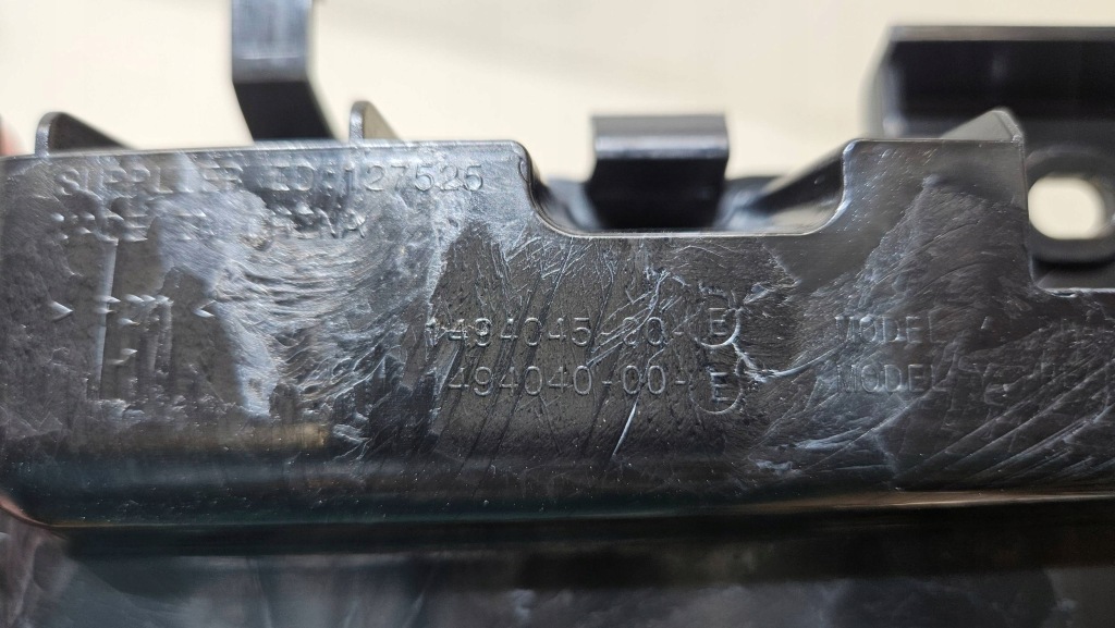 Напрямна кронштейн бампера задня tesla model y 1494045-00-e Ціна