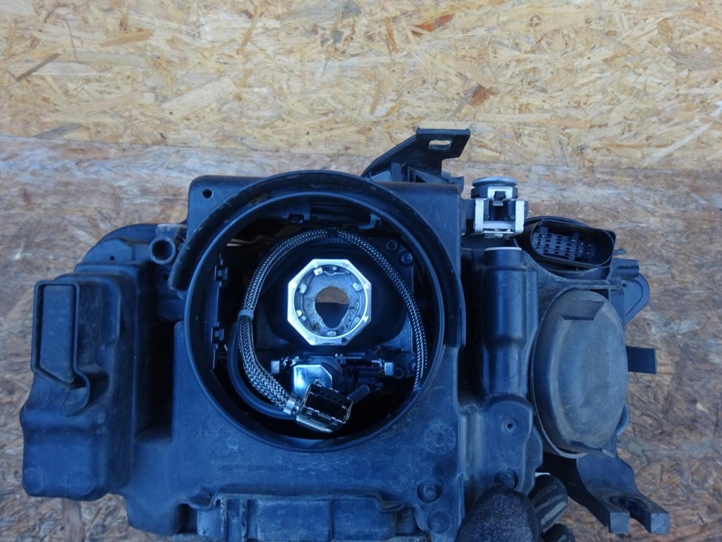 Audi a4 b8 8k рестайлинг  фара левая перед передняя bixenon led комплект  8k0941005d Недорого