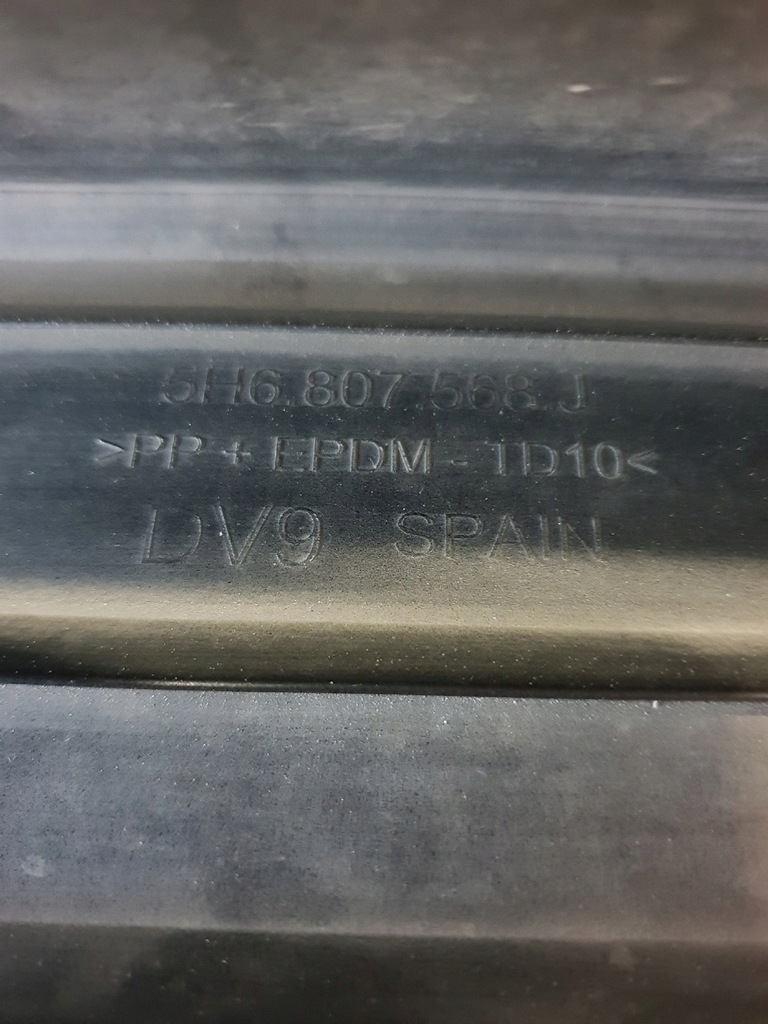 фото №10, Vw golf viii r-line спойлер диффузор бампер задняя