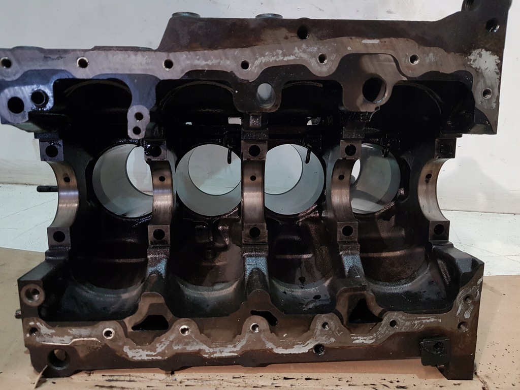 фото №10, Блок двигуна 03l021cg audi seat vw skoda 2.0 tdi cfh