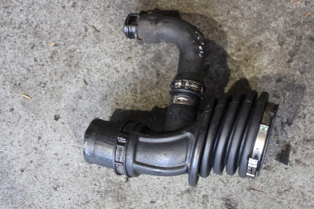 фото №1, Volvo v50 s40 07-12 1.6d шланг труба воздуха