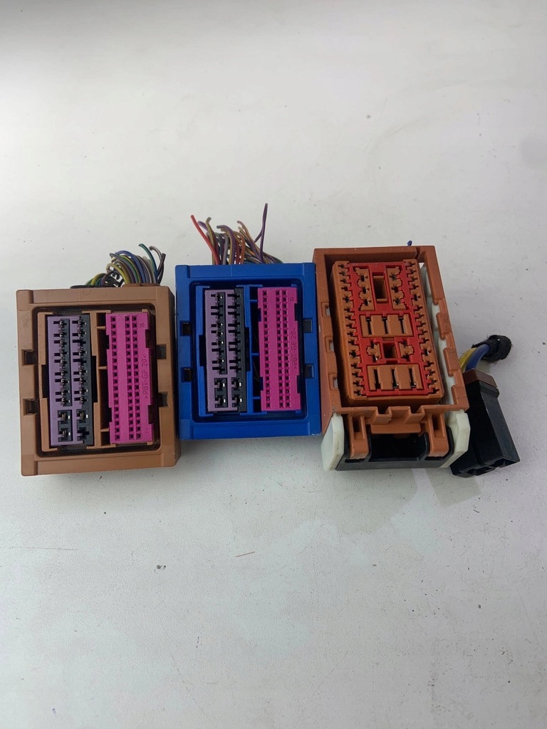 фото №5, Роз'єми штекер колодка коробка запобіжників bsi ford transit mk8 au