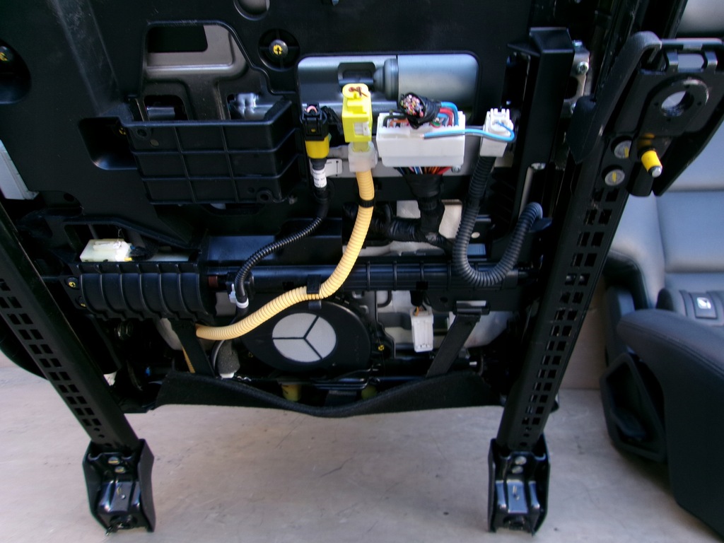 фото №12, Hyundai tucson iii сиденья заднее сиденье обшивки кожа подогрев вентилируемые