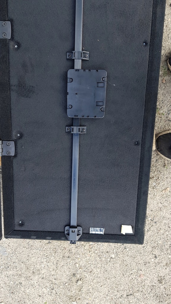 фото №11, Mercedes w212 обшивка багажника мат a2126800584