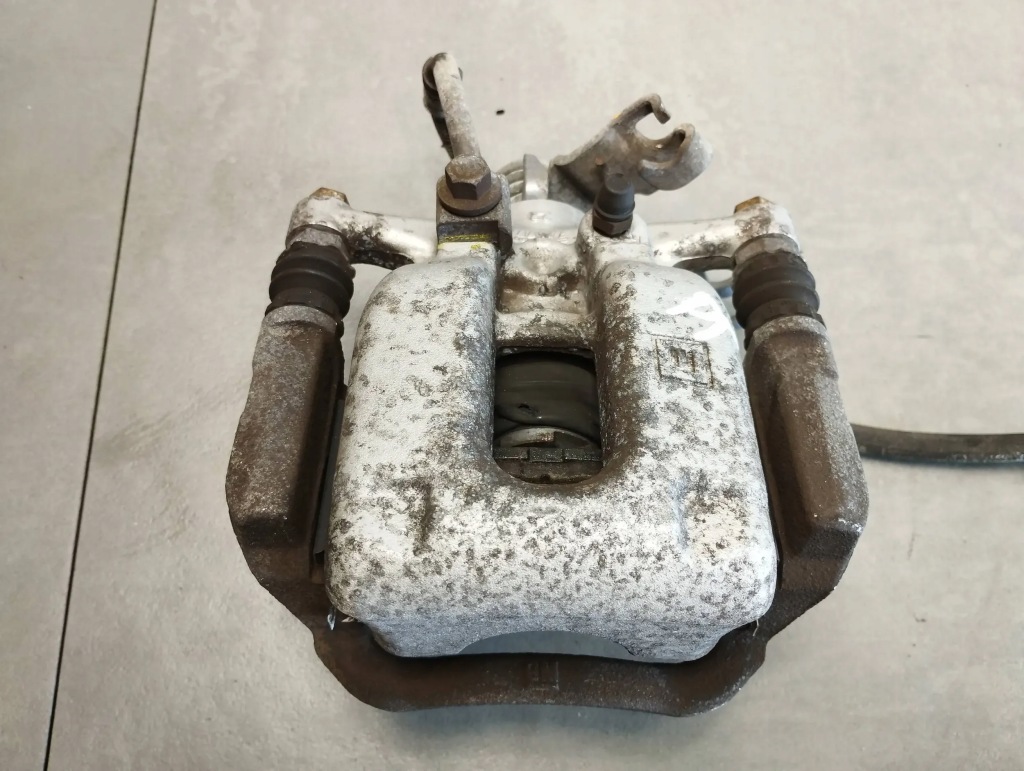 фото №1, Opel astra k kombi суппорт правый задняя 55494204