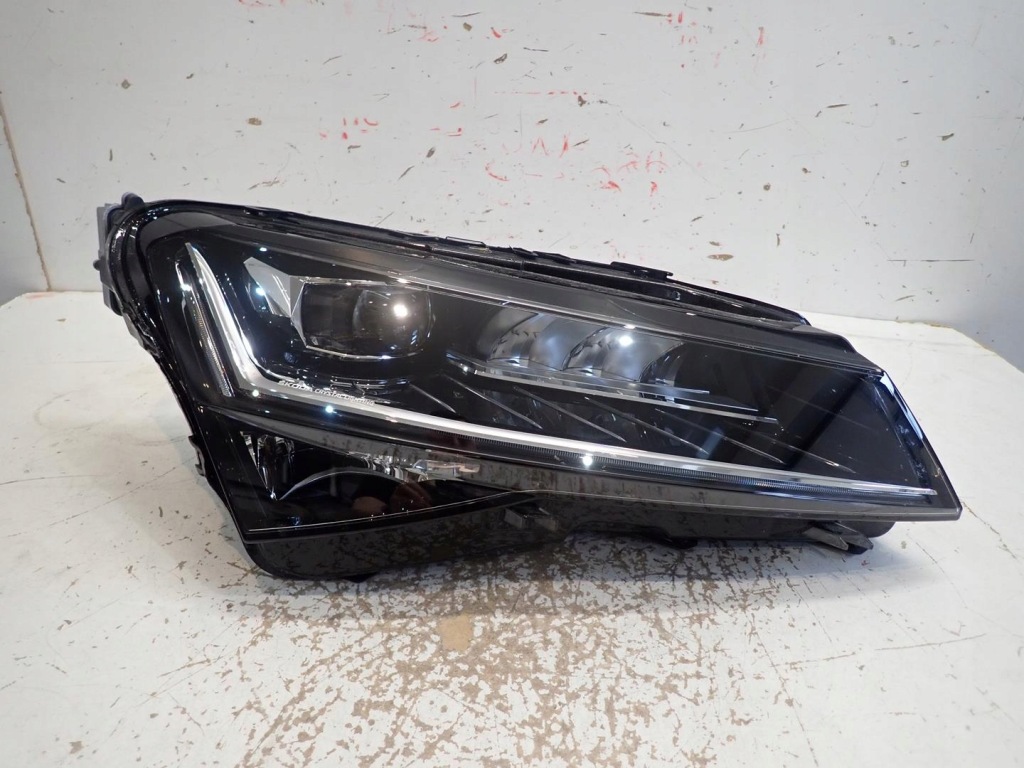 фото №1, Лампа правая skoda superb iii lift 19- full led