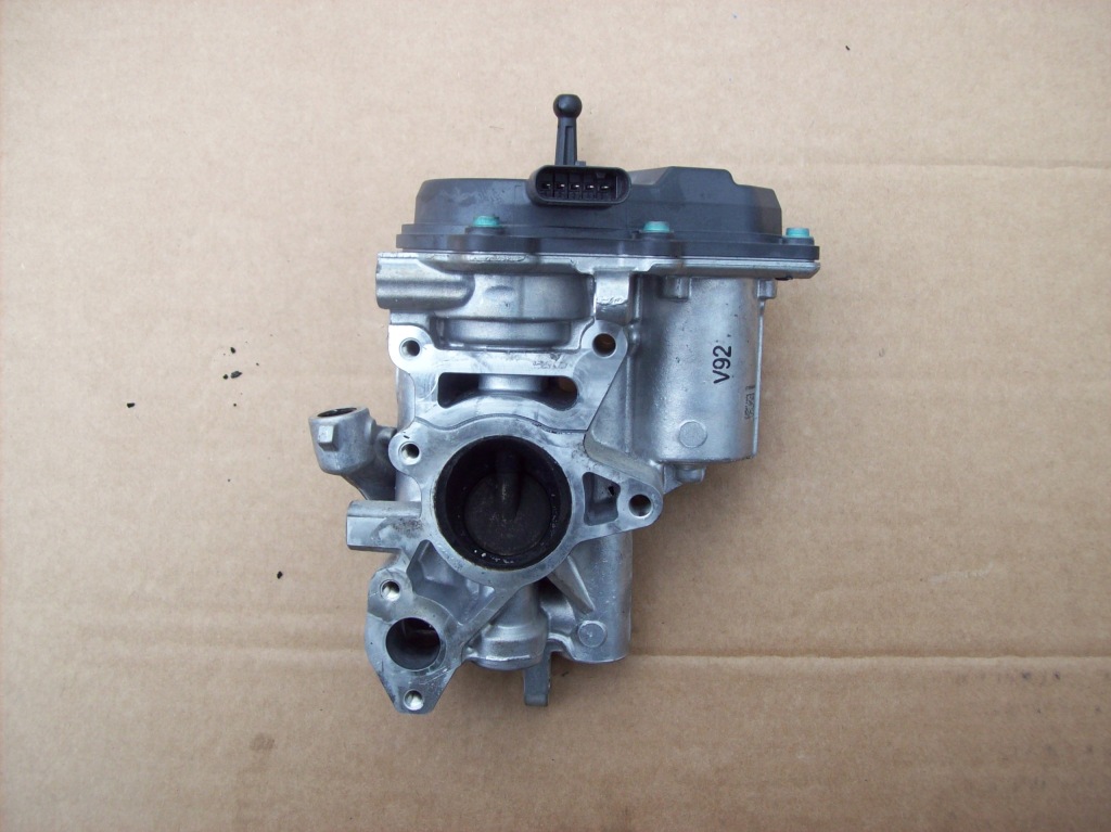 фото №1, Mercedes w205 w213 клапан egr a6541400060 2.2cdi