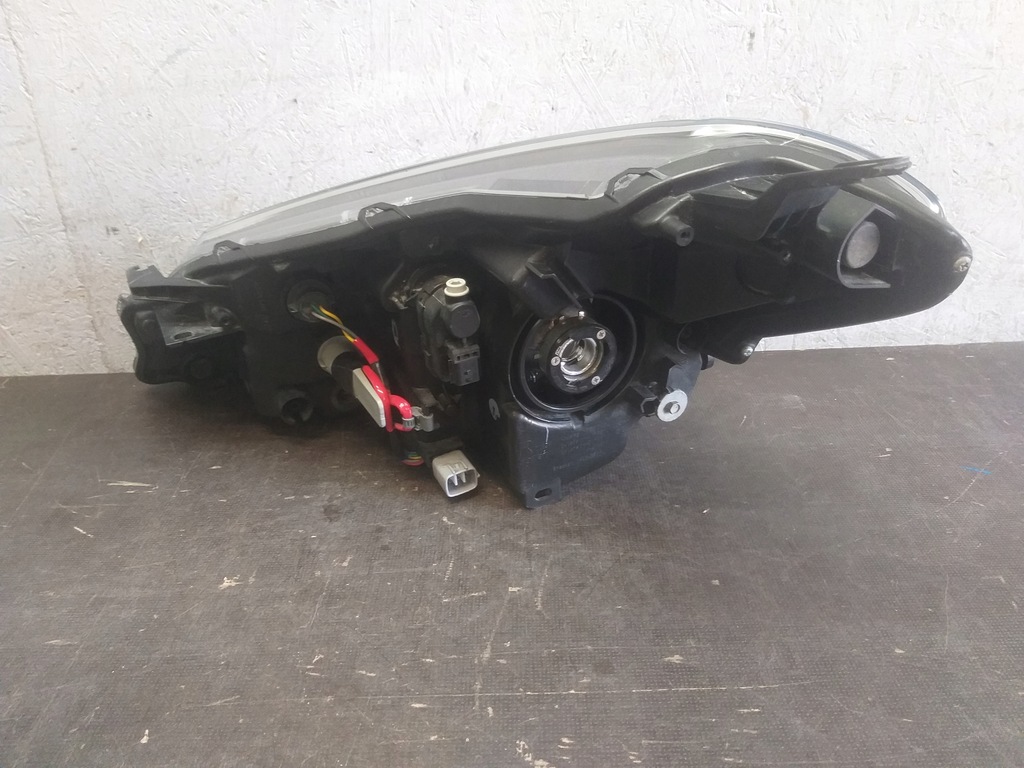 фото №9, Лампа лампи перед права ліва toyota yaris iii 3 lift 14-17 лінза
