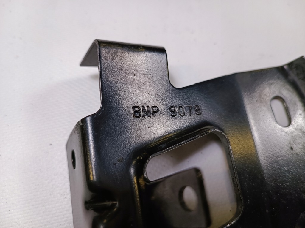 фото №6, Кронштейн кронштейн крила правий задня corvette c5