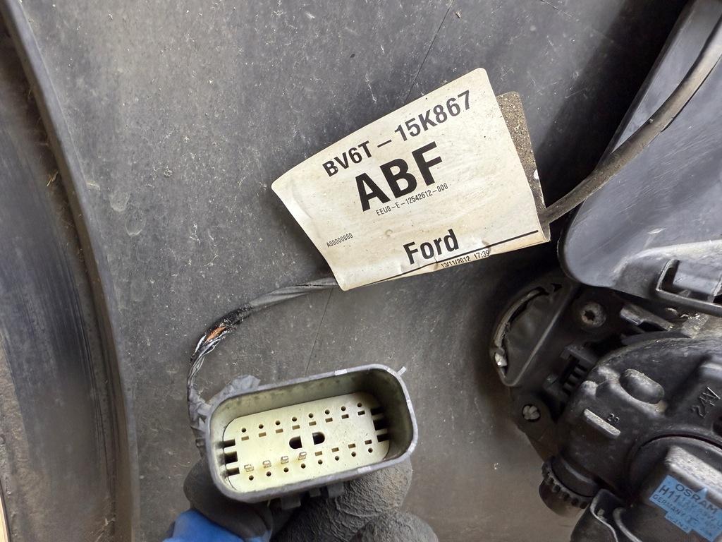 фото №16, Бампер передній перед ford focus mk3 11-14 лак fb - kompletny