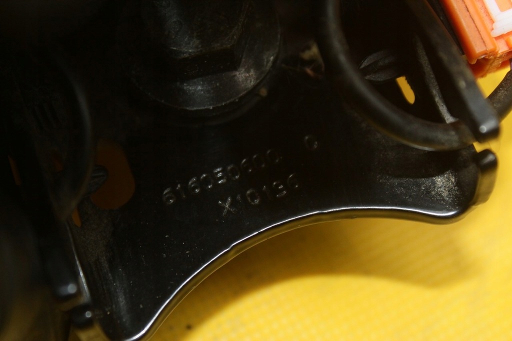 фото №8, Клипса ремней левый задняя volvo v60 s60 ii 31250658