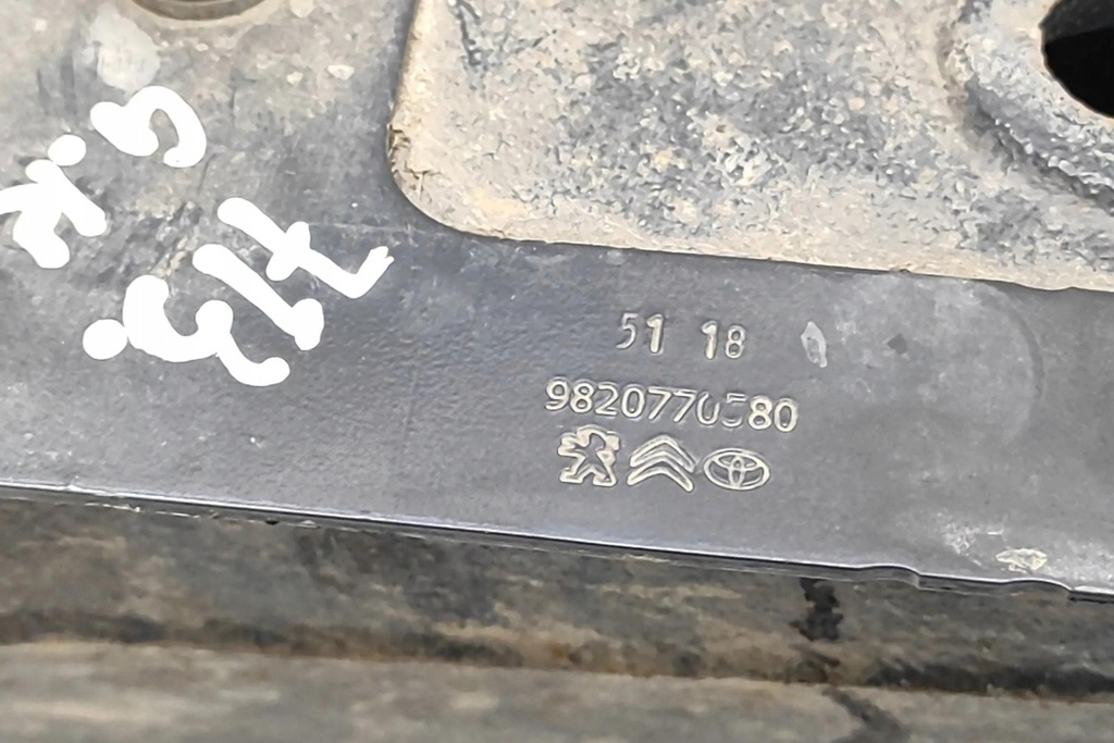 фото №9, Поворотный кулак задняя левая peugeot traveller 9820770580 2.0l дизель 2019