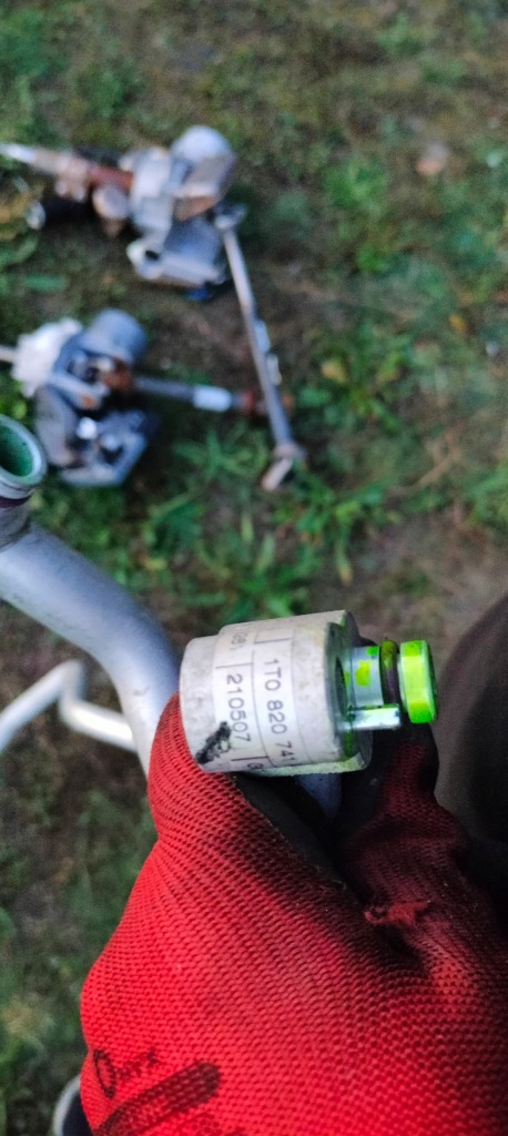 фото №5, Vw touran шланг трубка кондиционер 1t0820743aq 1t0820741al