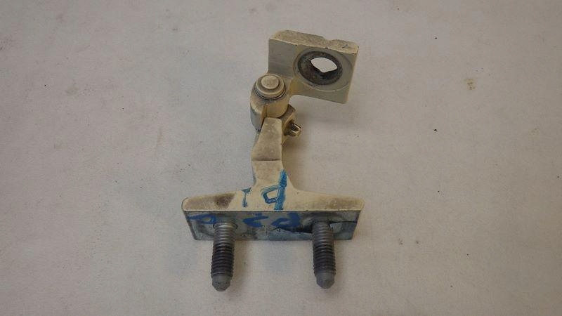 фото №1, Петля двері правий перед верхній mercedes w247