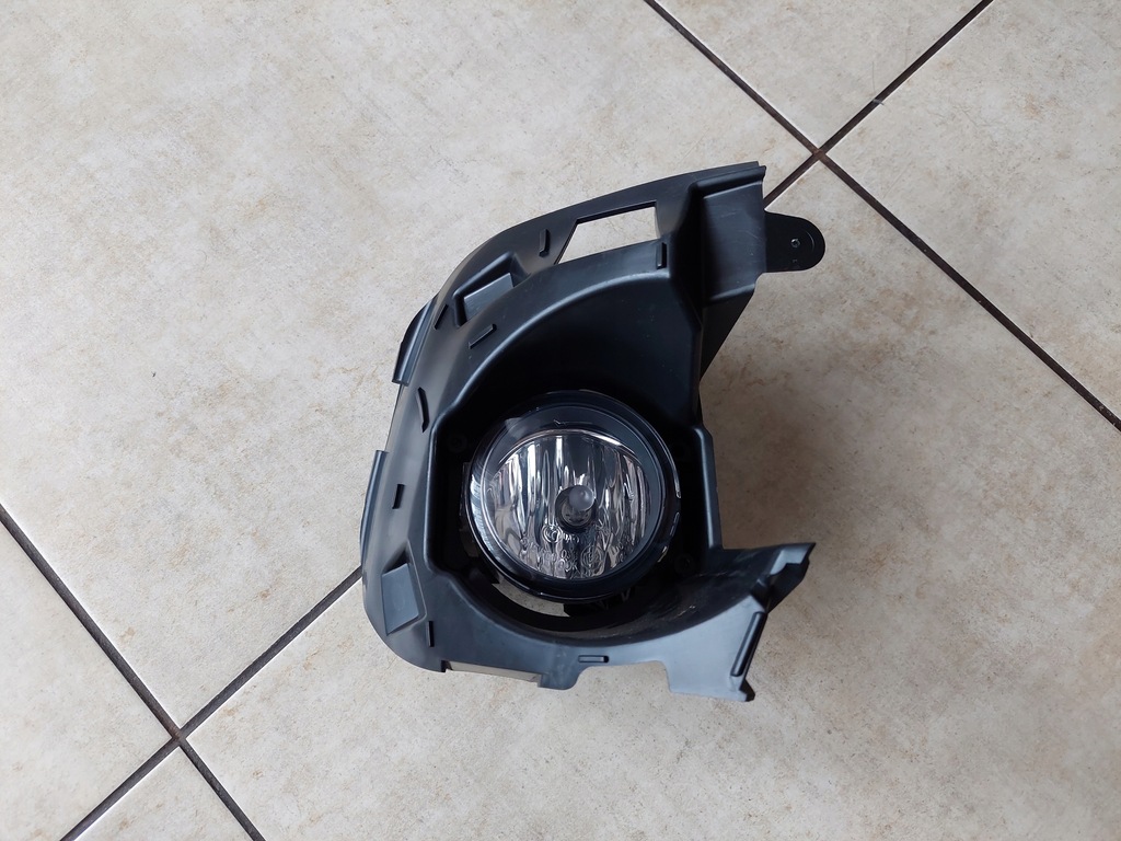 фото №7, Протитуманна фара - рамка протитуманної фари - renault trafic iii 2015