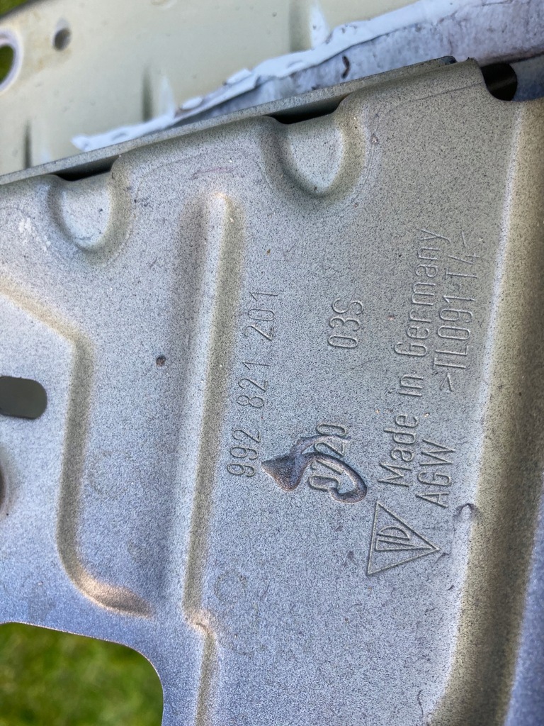 фото №12, Porsche 911 992 крыло левый передний