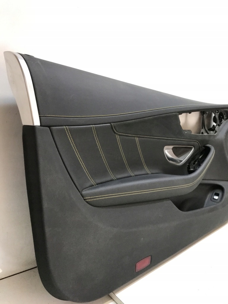 Mercedes w205 кабріолет  amg обшивка двері ліва Недорого