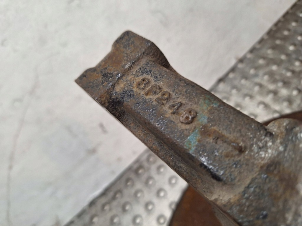 фото №2, Поворотный кулак перед правая renault koleos i 2.5 16v 2.0 dci 07-