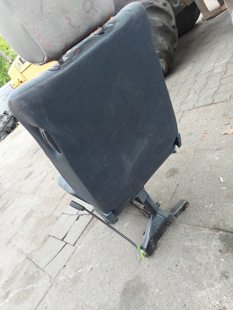 фото №4, Vw multivan t4 2001 сиденье drugi ряд подставка для сиденья