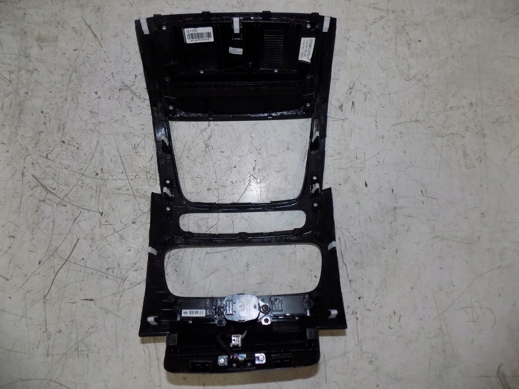 фото №3, Kia sorento ii lift панель защита рамка радио