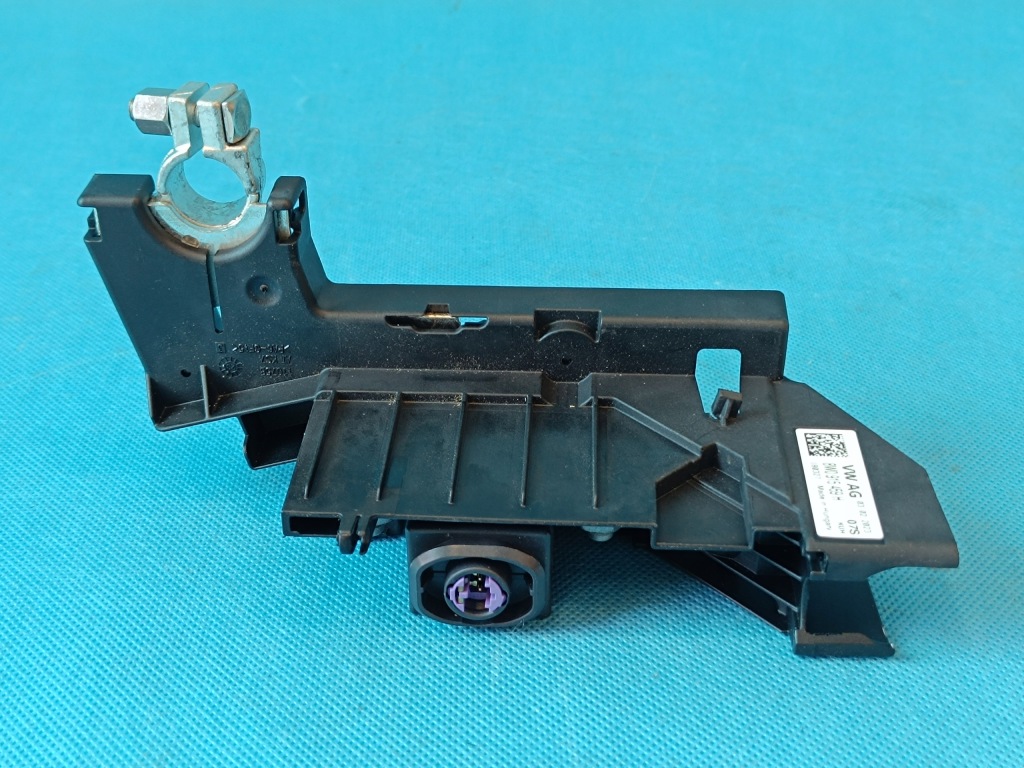 фото №1, Audi a4 b9 avant 2.0 tfsi 150kw 4x4 2023 r клема плюсова 8w0915459h