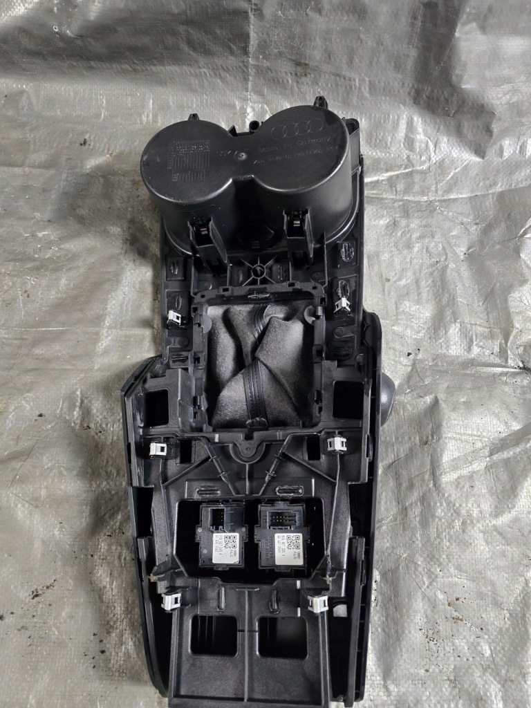 фото №10, Audi a3 8v панель середній 8v1864261