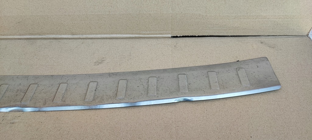 фото №10, Kuga mk1 накладка молдинг хром бампера задня