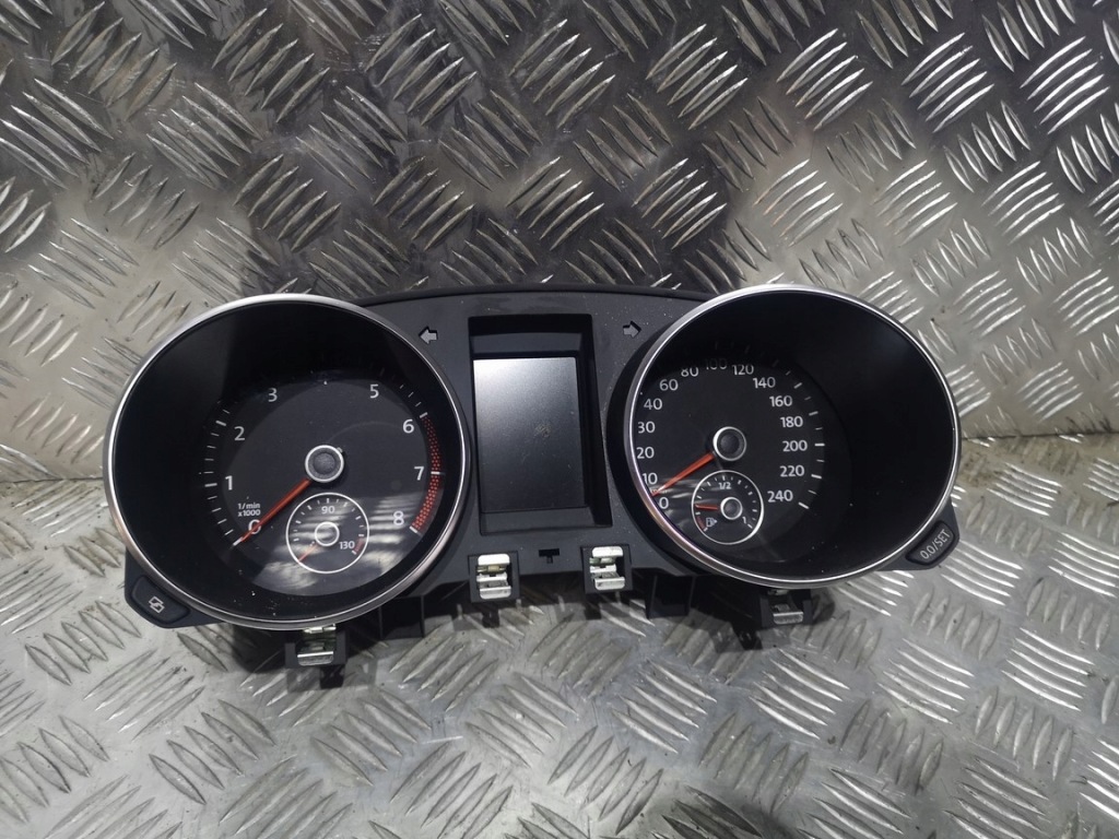 фото №1, Vw golf vi счетчик приборы 5k0920871 eu org