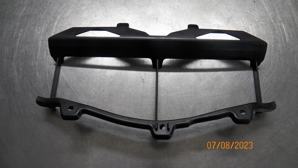 фото №1, Кронштейн решётка радиатора mazda 2 da6g-501t1