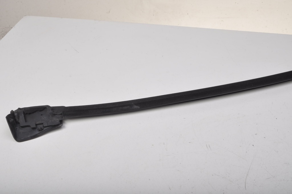 фото №8, Mclaren mp4 spider прокладка дверь правая