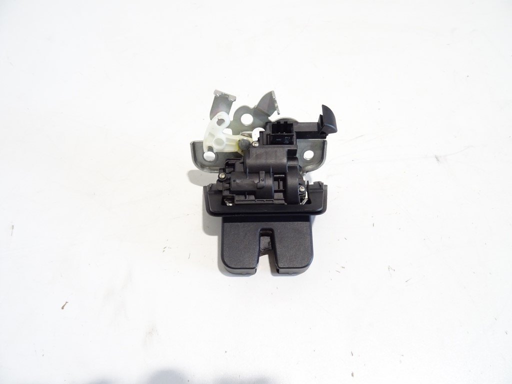 фото №1, Audi q3 замок крышки багажника 8u0827520