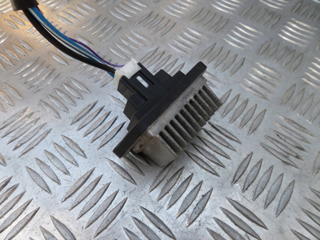 фото №1, Mazda 6 gg резистор вентилятор pm010010b