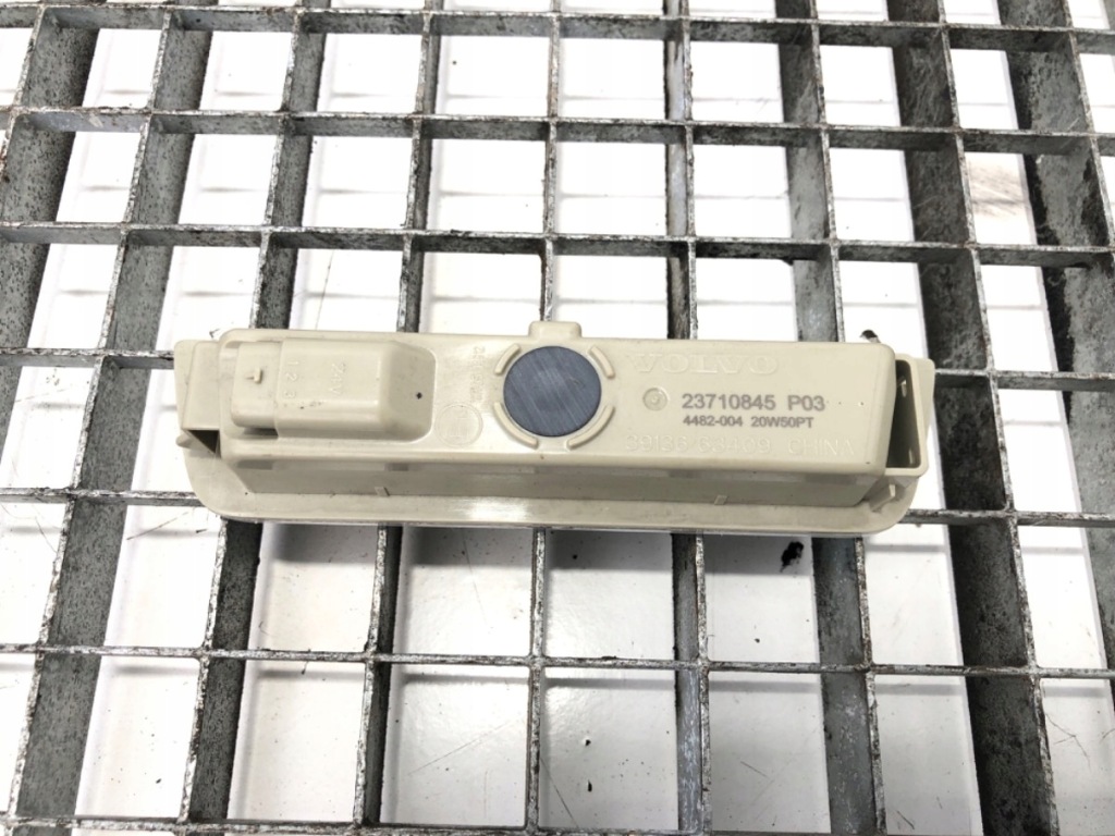 фото №2, Лампа потолочная volvo fh ii 23710845 хэтчбек