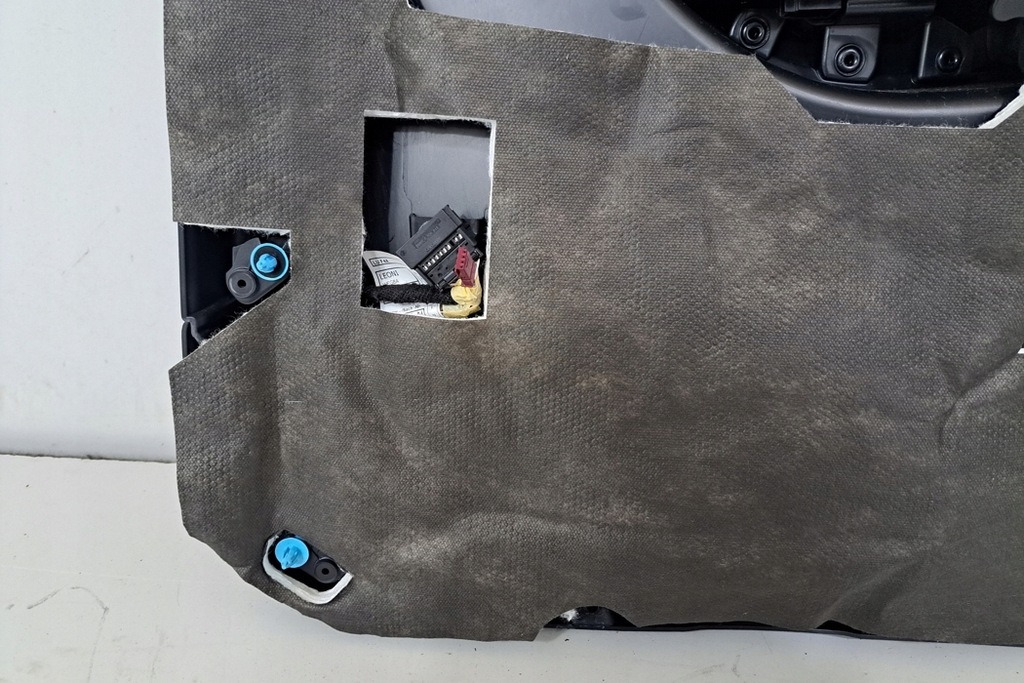 фото №10, Обшивка передніх лівих двері bmw 2 gran tourer f46 7404803 2.0l дизель