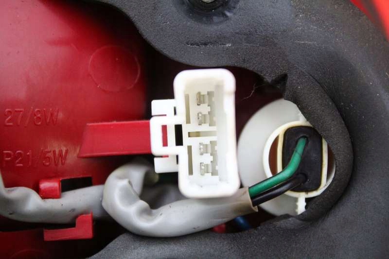 фото №10, Лампа права задня задня 92406-2b000 hyundai santa fe 2 ii 06-10