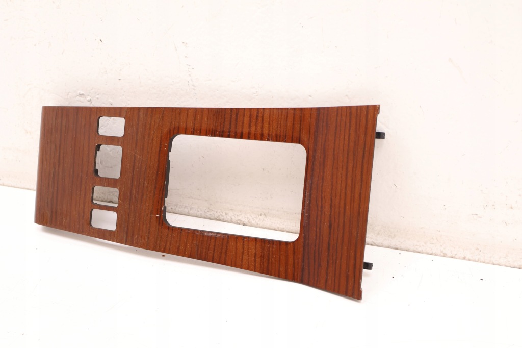 Mercedes-benz w124 декоративна захист тунель середнього 1246830323 Недорого