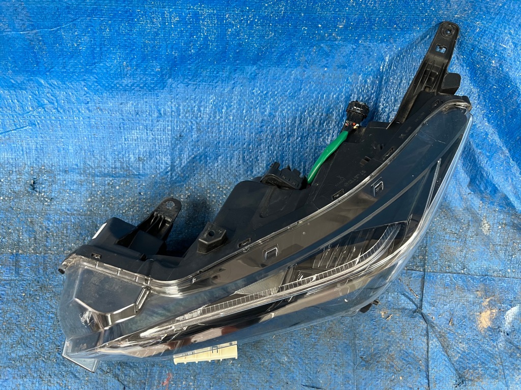 фото №2, Nissan leaf ii левая лампа линза + led