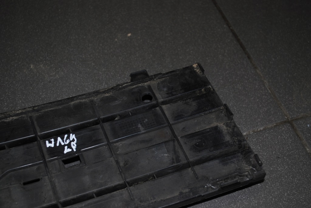 Купить Решётка бампера левая mercedes a рестайлинг  a1698871125