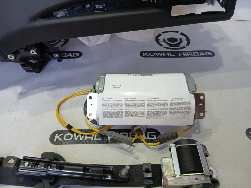 фото №9, Maserati levante gt hybrid приборная панель консоль подушка безопасности подушки безопасности ремни оригинал